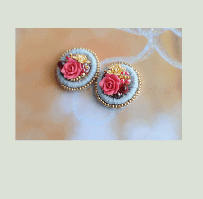 アンティークビーズ薔薇のリボン刺繍のピアス | iichi 日々の暮らしを