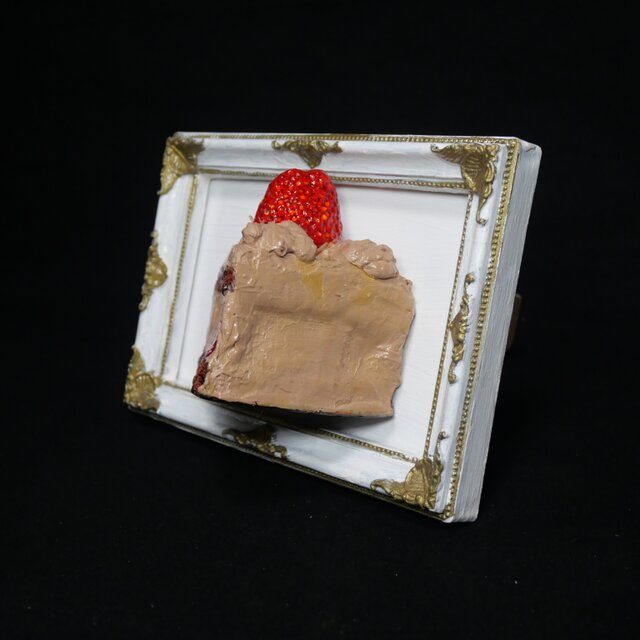 油絵【飛び出すイチゴチョコケーキ】 | iichi 日々の暮らしを心地よく