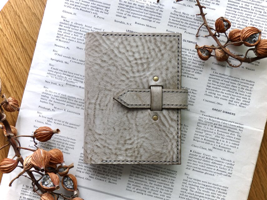 トラベラーズノートカバー／パスポートサイズ（２~3冊用）／革／グレーのコピー