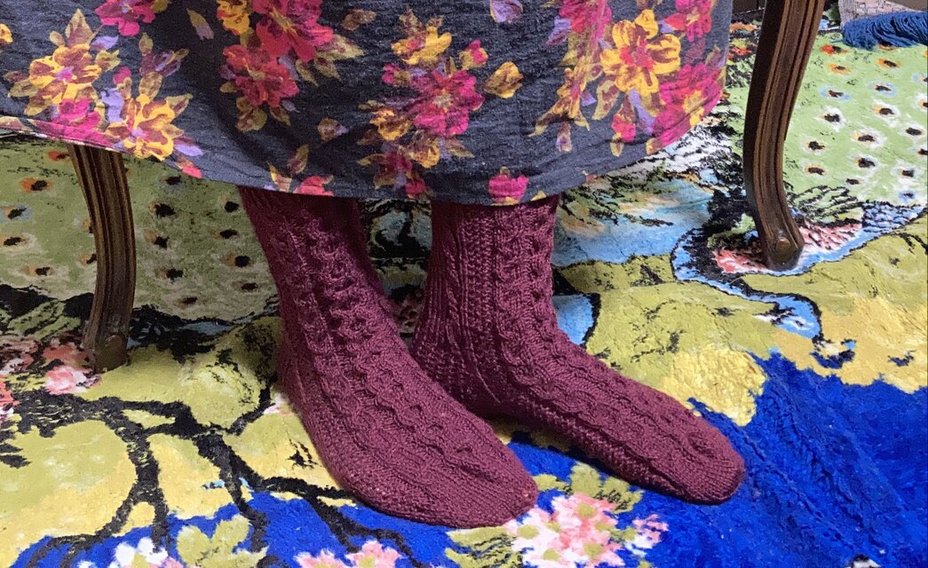 手編み　アラン模様　北欧風 ニット靴下　ボルドー　ウール100％　レディース 冬ギフト