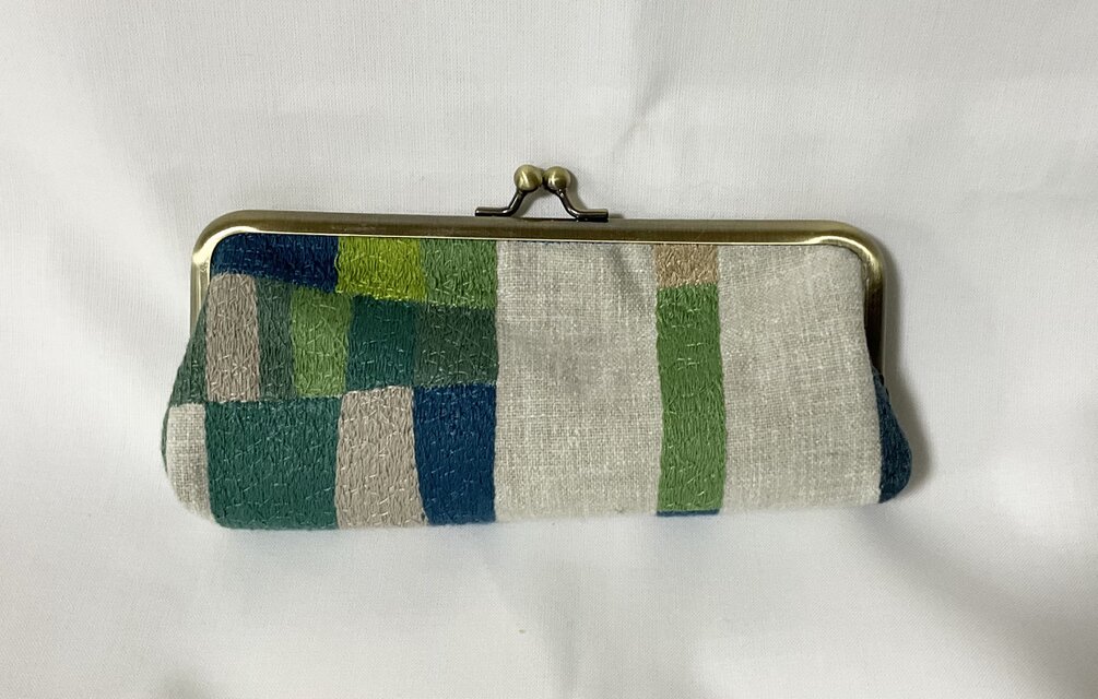 イギリス iliv 社　ARTURO　がま口メガネ、ペンケース　