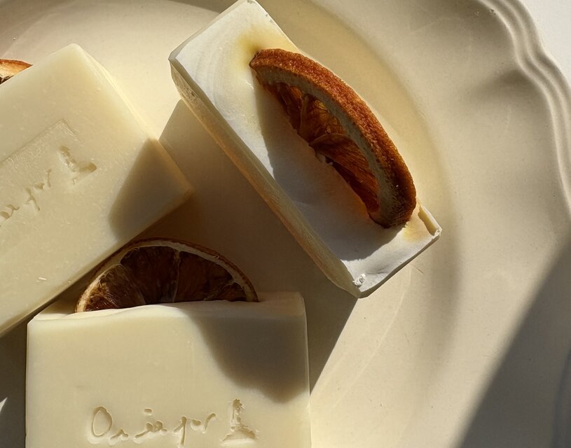 【人気No. 4】シトラス石鹸　Citrus Soap 　レモン　オレンジ　ギフト　お祝い　誕生日　雑貨石鹸【1個】