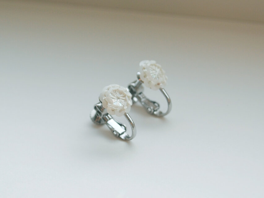 flower white 白い花 No.6イヤリング ＜ピアス交換可＞