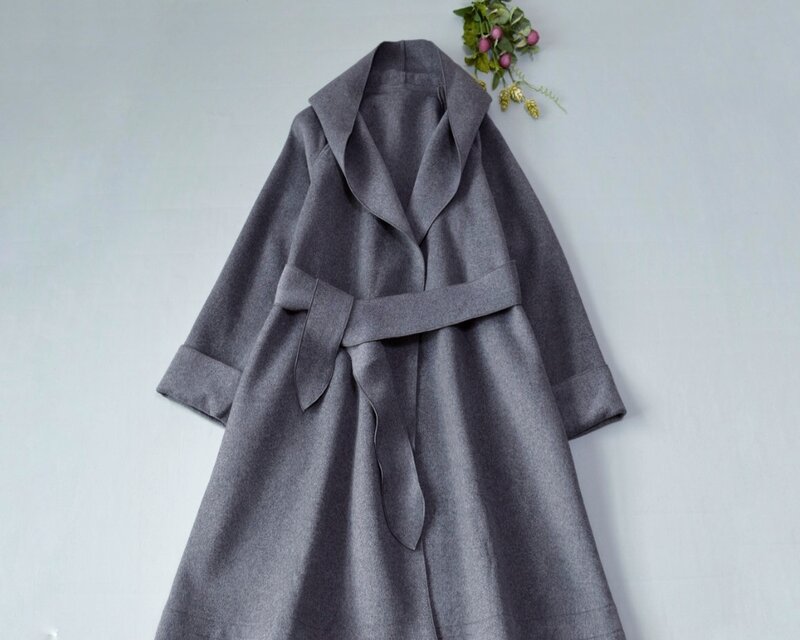 カシミヤ&ウールフード付きシンプルなコート♪