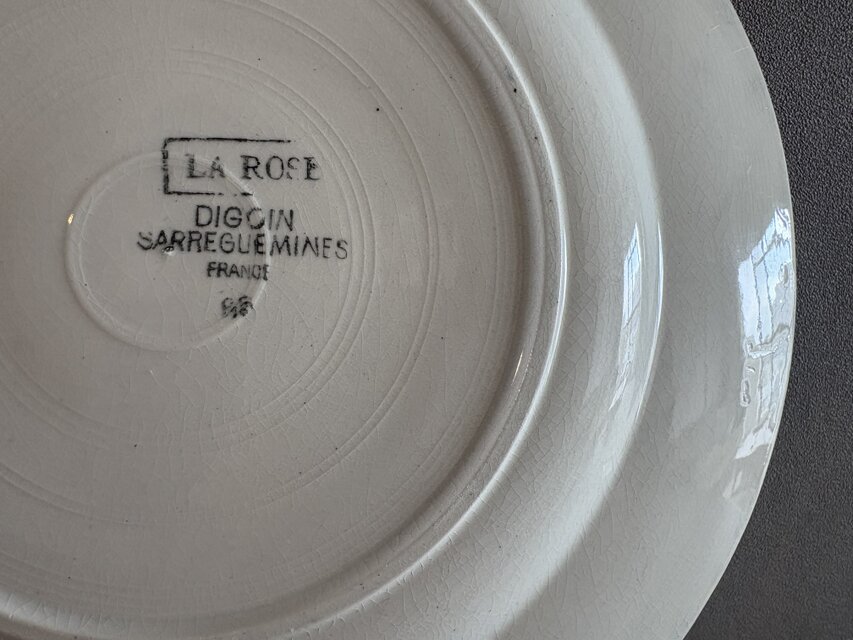フランスの古い薔薇柄のプレート SARREGUEMINES Plate / サルグミンヌ