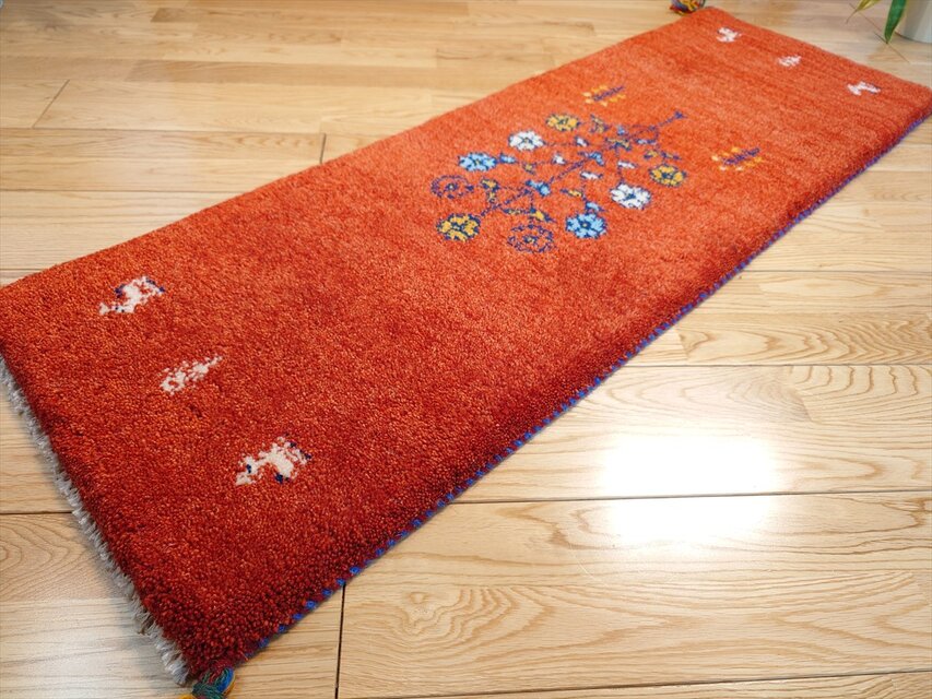 ペルシャ　ギャッベ ソファ前　120×83 茜色　生命の木　花 ペルシャ ギャッベ ソファ前 120×83 茜色 生命の木 花 ペルシャ