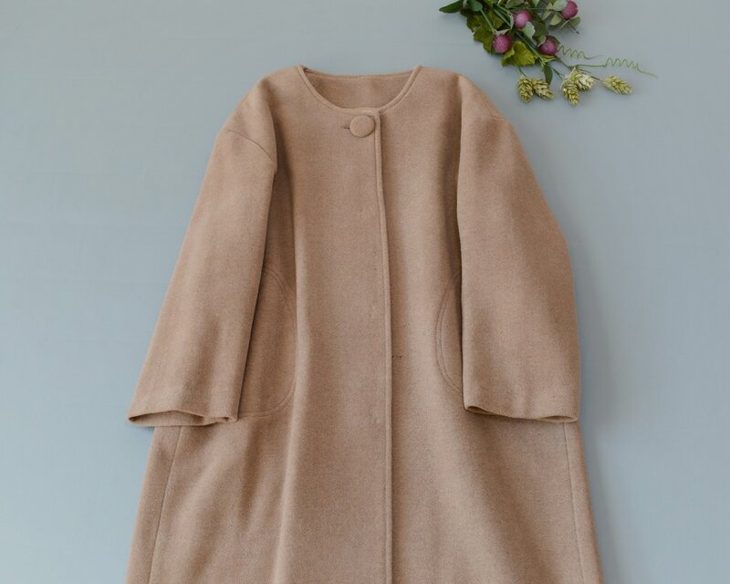 ウール混ノーカラーポケット付きシンプルな冬コート♪