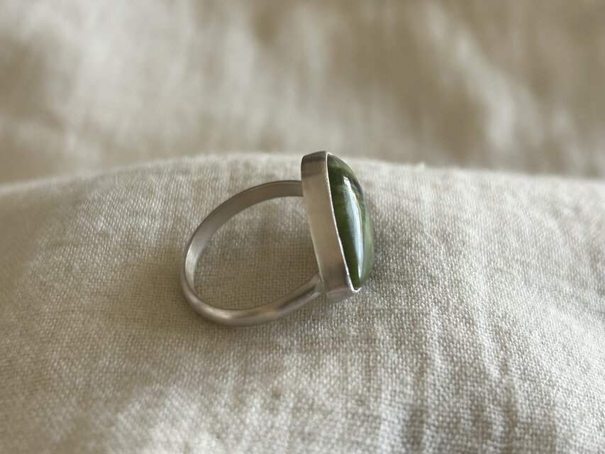 シルバーリング グリーンオパール 13号相当 | iichi 日々の暮らしを