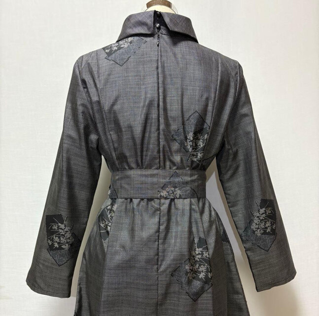 着物リメイク 大島紬花柄ワンピース ロング ロールカラー ゆったり L