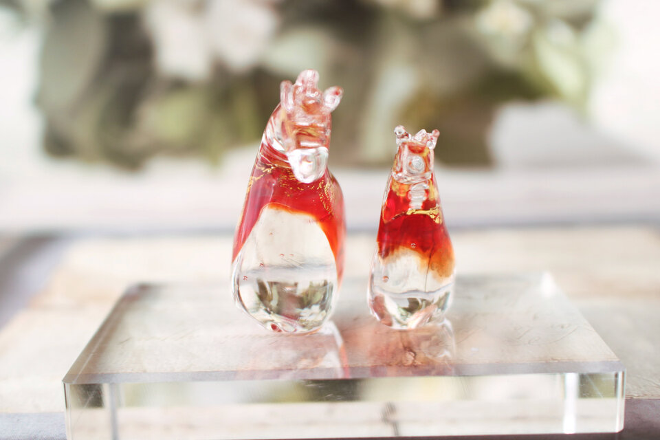 2026年ガラスのミニチュア干支飾り 午（赤） | iichi 日々の暮らしを