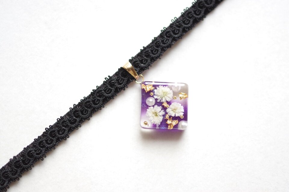 受注製作】レジンアート スクエアモチーフとタティングレースと