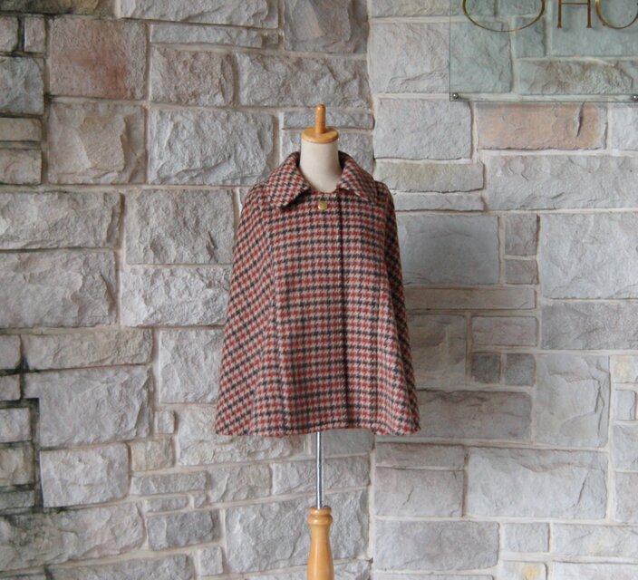 エレガントケープコート】 ロンドンの名探偵 ブラウン系千鳥格子 背