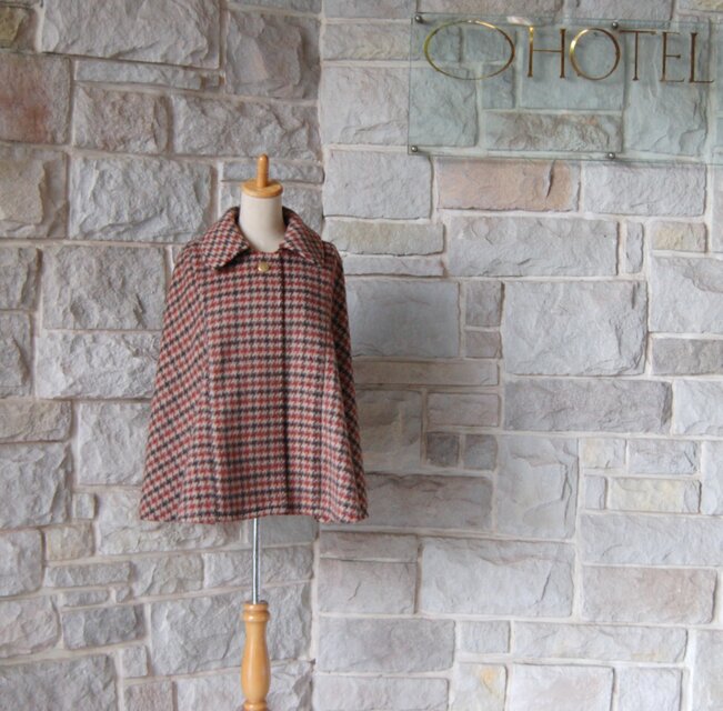 エレガントケープコート】 ロンドンの名探偵 ブラウン系千鳥格子 背