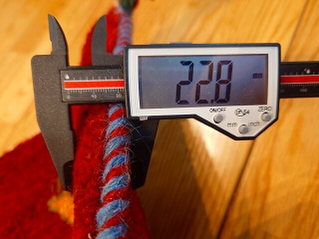 ペルシャ ギャッベ ミニマット 横43x42㎝ レッド ライオン T8457G