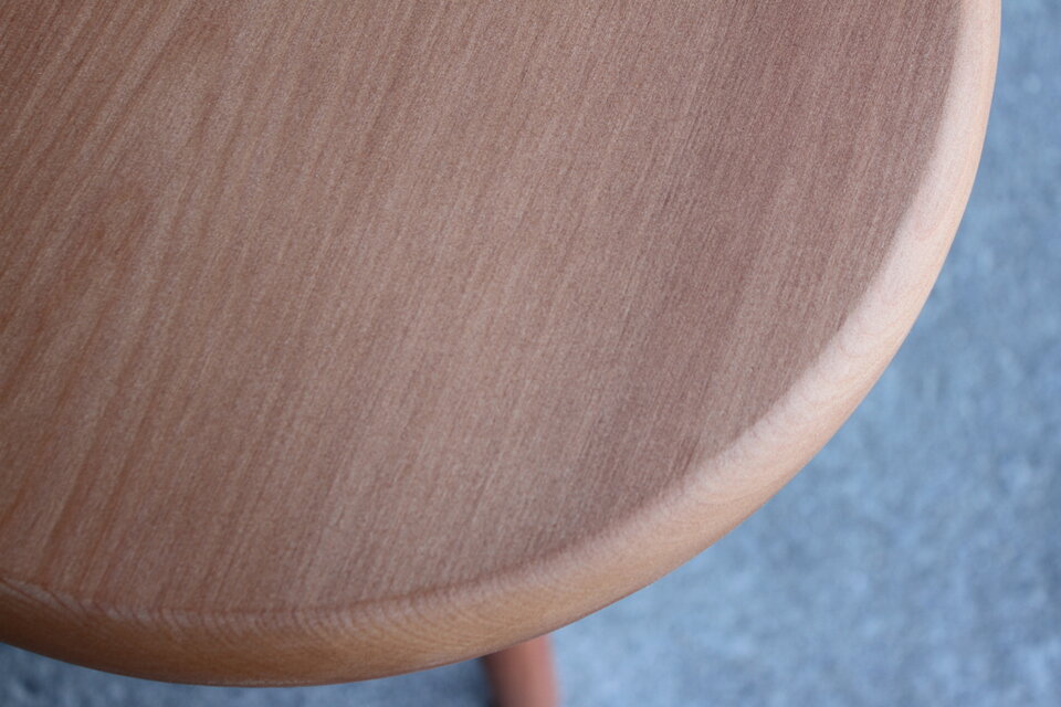 スツールA・国産真桜材 | iichi 日々の暮らしを心地よくする