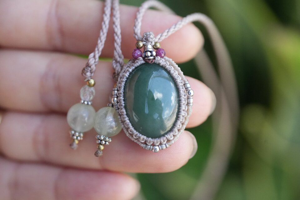 深い緑ミャンマーJede☆翡翠☆ マクラメネックレス1952 | iichi 日々の