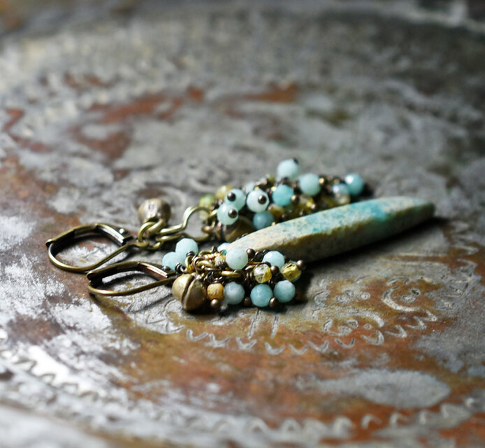 氷柱ジャスパーとたわわなアマゾナイト＆トルマリン、民族鈴のアンシ