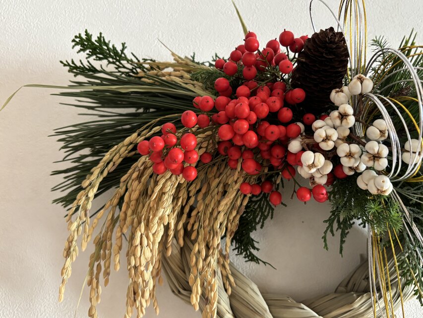 しめ縄のお正月飾り大（南天） | iichi 日々の暮らしを心地よくする