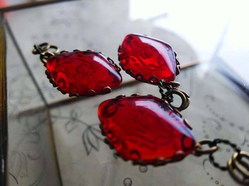 ヴィンテージ レア 真っ赤な薔薇のインタリオ／菱形 クラシカル