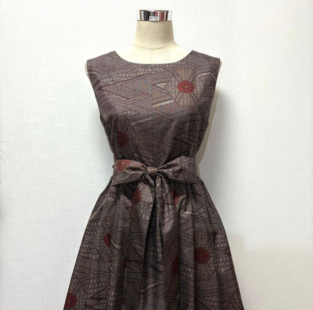 着物リメイク 大島紬花柄ワンピース 2WAY ジャンパースカート ふんわり