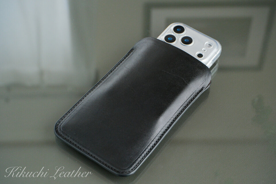 RIVER》ハードレザー スリーブケース （iPhone Air専用）《2colors