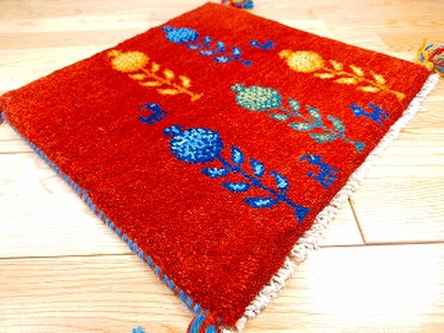 ペルシャ ギャッベ ミニマット 横42x40㎝ レッド 花 ヤギ T8464G