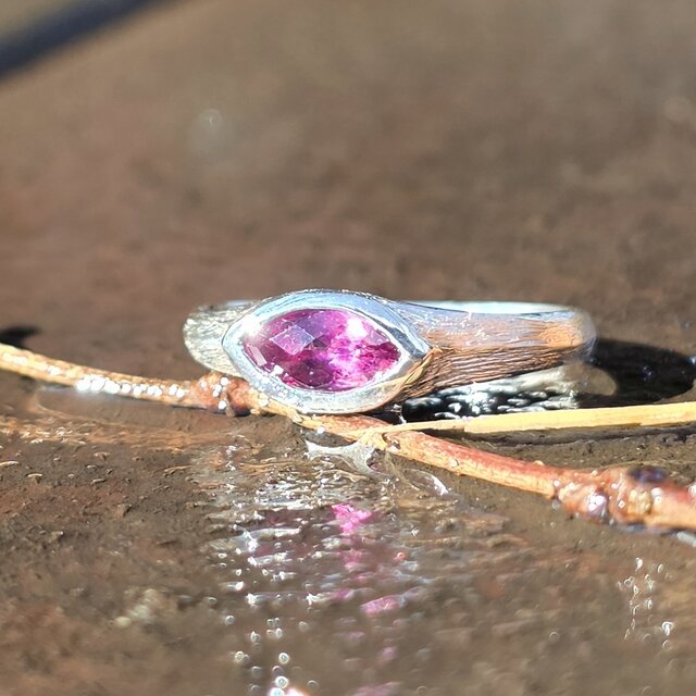 ロードライト ガーネット MQチェッカーカット 0.56ct 変形印台