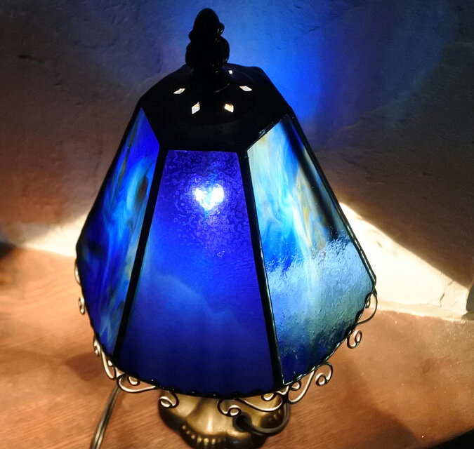 ステンドグラス テーブルランプ ハンドメイド品4357 楽天市場】工芸品 ステンドグラスランプ 手作り テーブルランプ