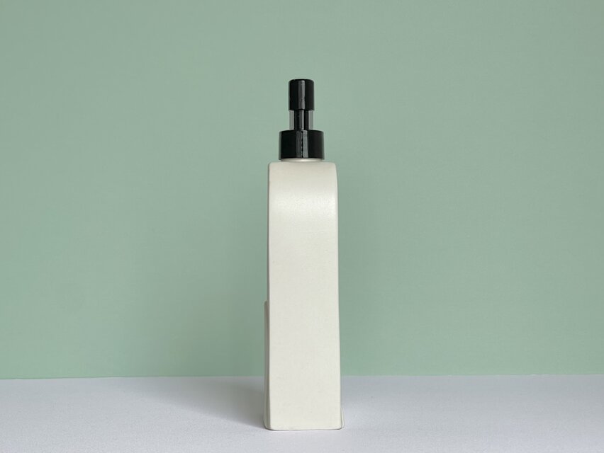 SAPI「日々の器」美濃焼ソープボトル(白)ーwolf tag set | iichi 日々