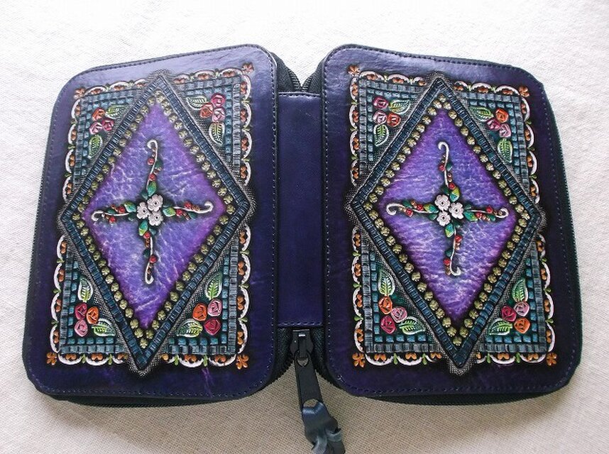 レザーブックカバー　ラウンドファスナータイプ　文庫サイズ レザーブックカバー ラウンドファスナータイプ 文庫サイズ | iichi