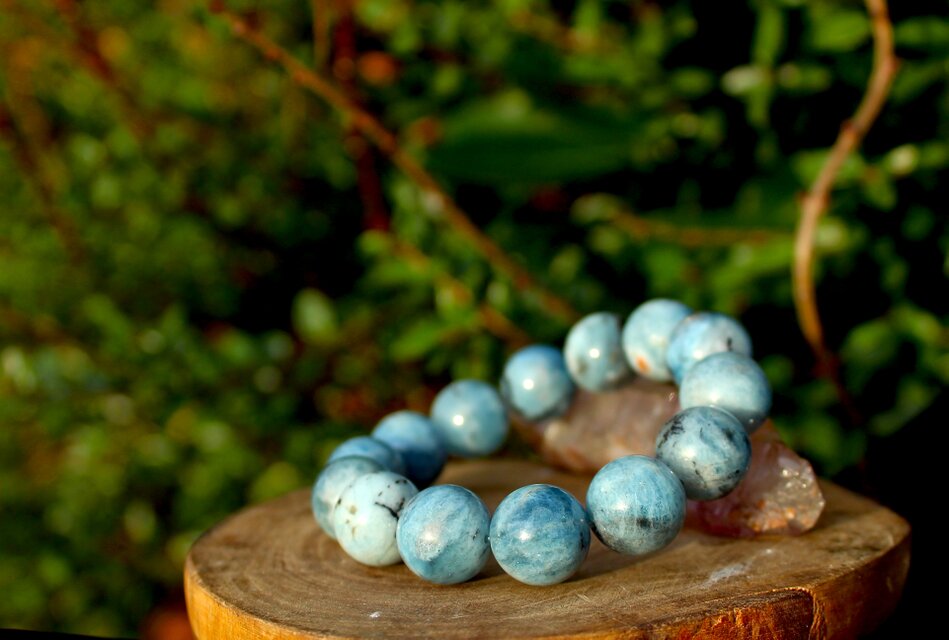 ナチュラルデビルブルーアクアマリンA級 13ミリ 穏やかさと保護力