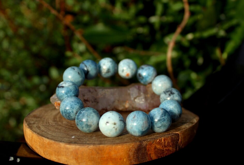 ナチュラルデビルブルーアクアマリンA級 13ミリ 穏やかさと保護力