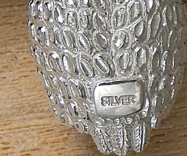 フクロウのキーホルダー』シルバー製/天然タンザナイト入り 【あなたの