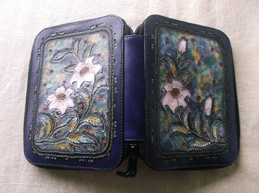 レザーブックカバー ラウンドファスナータイプ 文庫サイズ | iichi