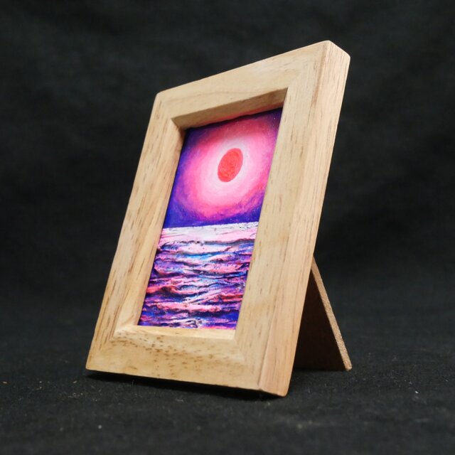 お守りのように飾る ミニ絵画「ストロベリームーン」油彩画 | iichi