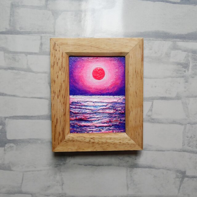 お守りのように飾る ミニ絵画「ストロベリームーン」油彩画 | iichi
