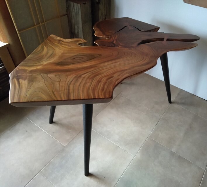 欅のライブエッジテーブル 〜欅・一枚板テーブル・サイドテーブル