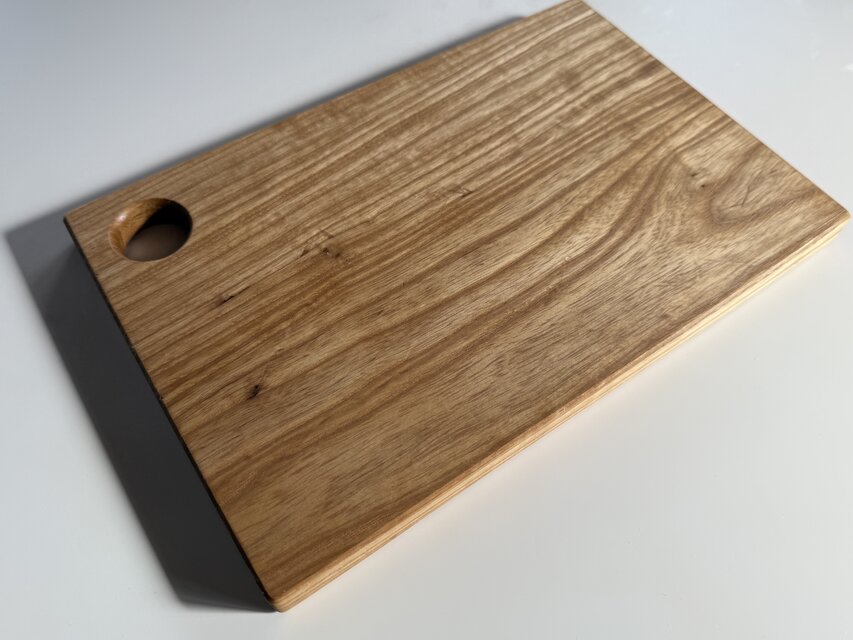 クリ 無垢カッティングボード 17×195×296mm 亜麻仁油仕上げ 穴付き 1点