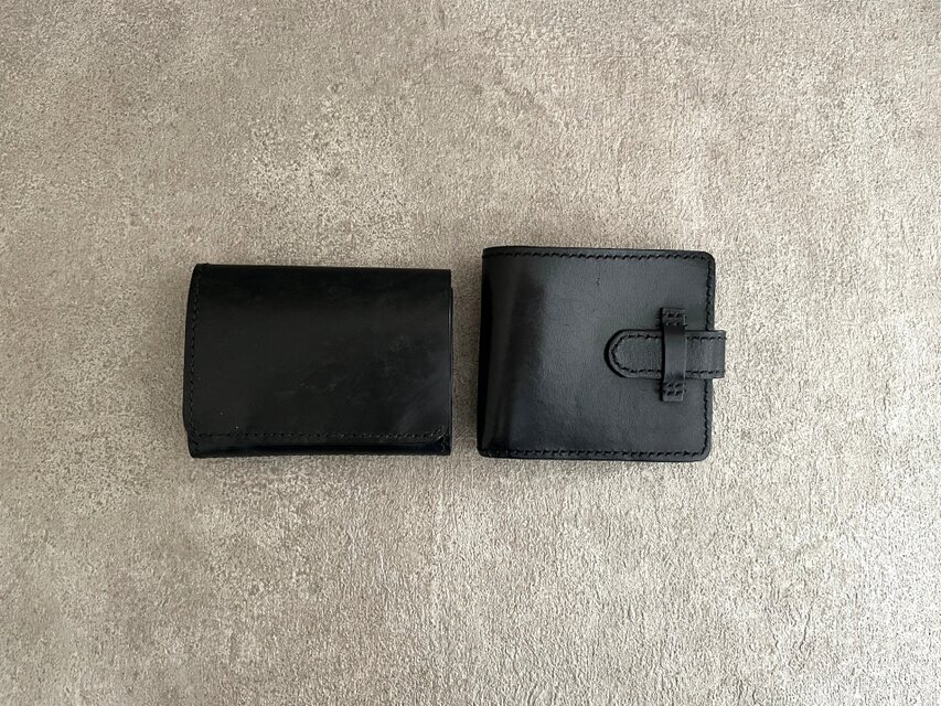 イタリアンレザー × ハンドメイド 二つ折り財布（黒） 二つ折り財布 黒（ホック）イタリアンレザー ＜A＞ | iichi 日々の