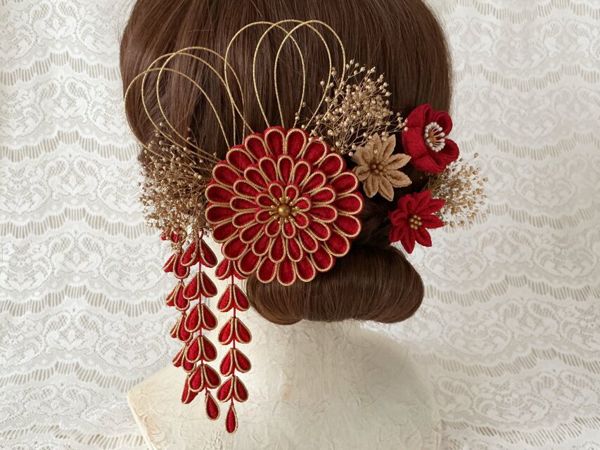 縁取りつまみ細工の髪飾りセット(赤×金) | iichi 日々の暮らしを