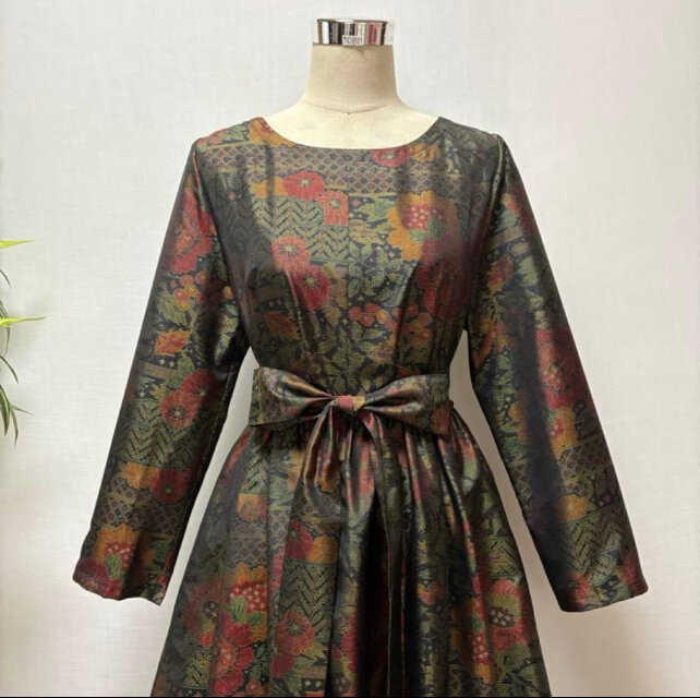 着物リメイク 大島紬花柄ロングワンピース ジャンパースカート 2WAY