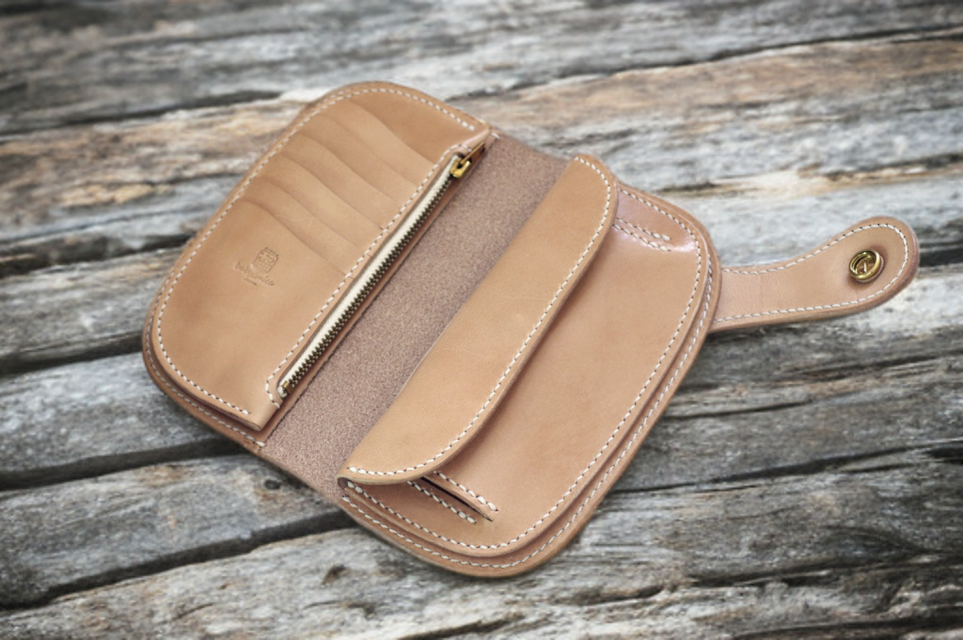 K*i様 ミドルウォレット バッファローコンチョ 栃木サドルレザー