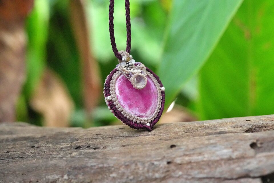 ルビー　マクラメ　ペンダント ハートの温もり☆ハートルビーマクラメネックレス2247 | iichi 日々の