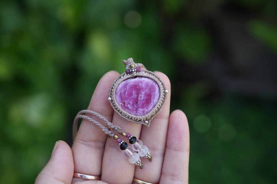 ピンクの気持ち☆ハートシェイプ☆ルビー マクラメネックレス1979