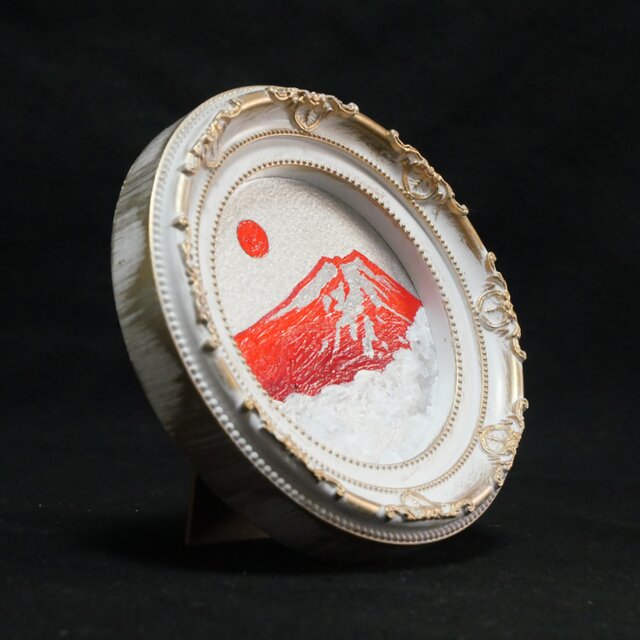 油彩画 円形ミニ絵画「赤富士」 銀の空と白い雲 | iichi 日々の暮らし