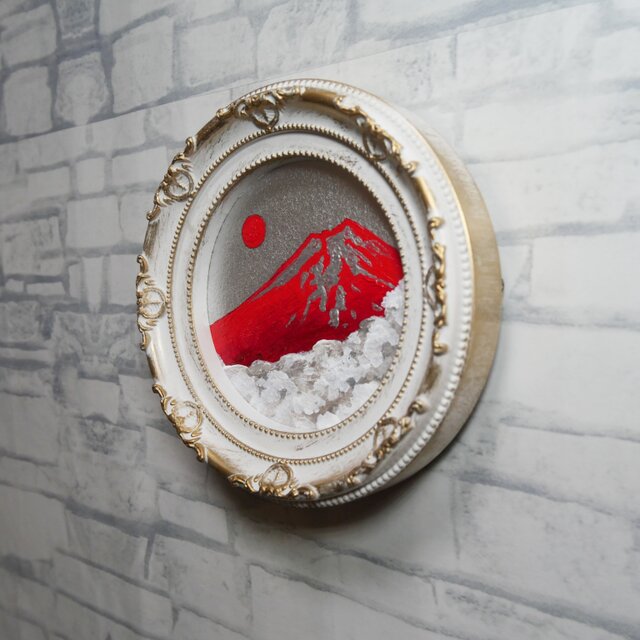 油彩画 円形ミニ絵画「赤富士」 銀の空と白い雲 油彩画 円形ミニ絵画「赤富士」 銀の空と白い雲 | iichi 日々の暮らし