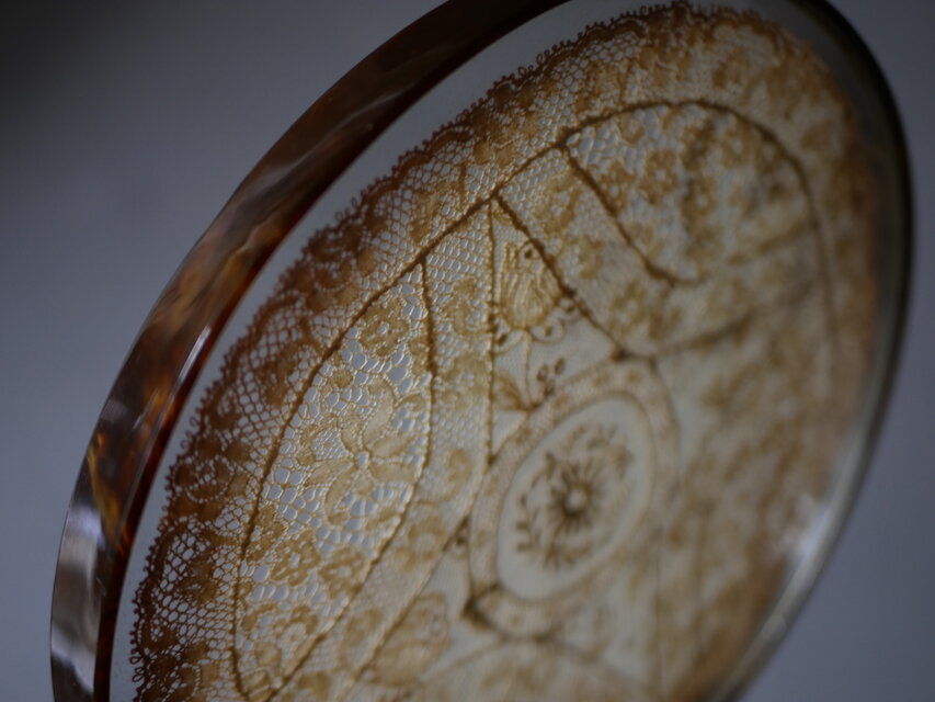 クロッシェレース ガラスのドレッシングトレイ フランスアンティーク