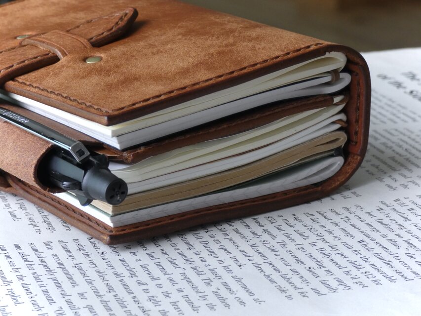 トラベラーズノートカバー／パスポートサイズ／革／ブラウン | iichi