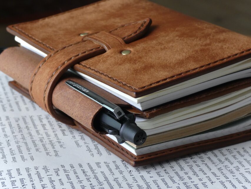 トラベラーズノートカバー／パスポートサイズ／革／ブラウン | iichi