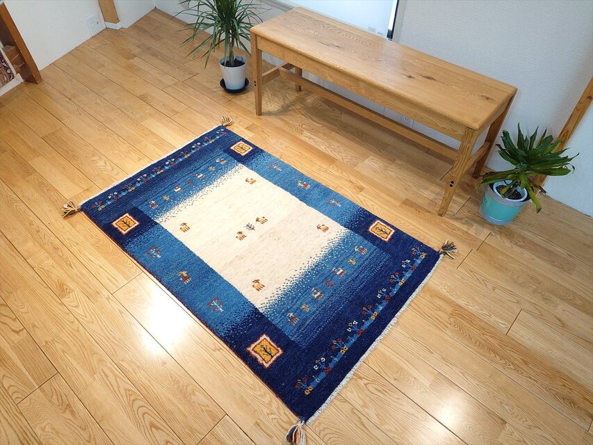 ペルシャ ギャッベ マット大 ラグ 125x80cm アイボリー 藍色 青色 生命